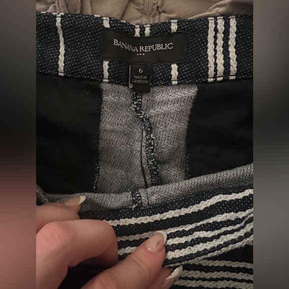 Banana Republic Navy and White Striped Shorts with Side Buttons and Pockets - Picture 7 of 7